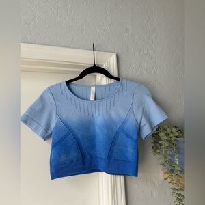 Women’s workout top